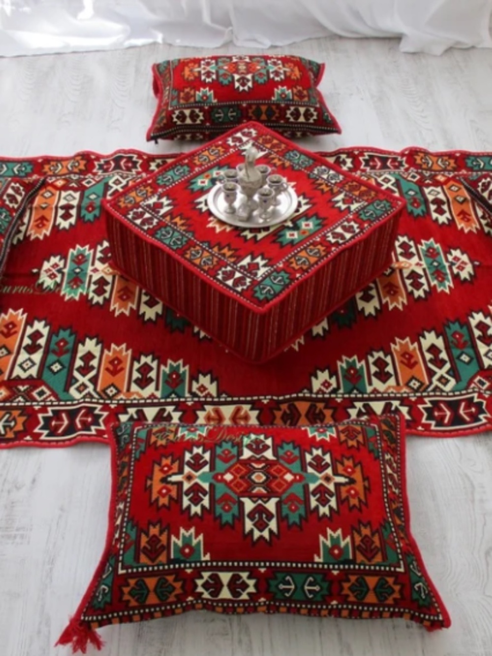 Red Arabic Majilis Set
